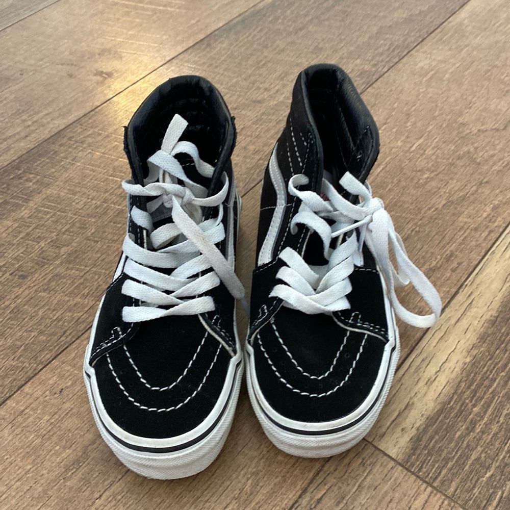 High top black vans sneakers